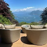 Private Luxury & Silence Retreat With Spectacular View Over The Maggiore 住宿加早餐酒店
