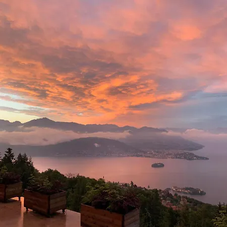 Private Luxury & Silence Retreat With Spectacular View Over The Maggiore Bed & Breakfast *