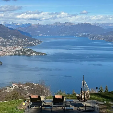 Bed & Breakfast Private Luxury & Silence Retreat With Spectacular View Over The Maggiore Stresa