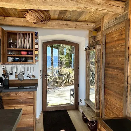 Private Luxury & Silence Retreat With Spectacular View Over The Maggiore Frühstückspension