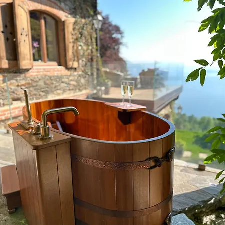 Private Luxury & Silence Retreat With Spectacular View Over The Maggiore Frühstückspension