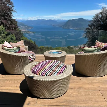 Couette-café Private Luxury & Silence Retreat With Spectacular View Over The Maggiore 4*