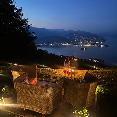 Couette-café Private Luxury & Silence Retreat With Spectacular View Over The Maggiore Stresa