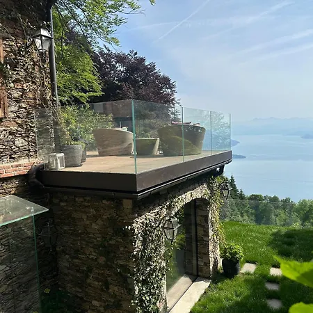 Couette-café Private Luxury & Silence Retreat With Spectacular View Over The Maggiore Stresa
