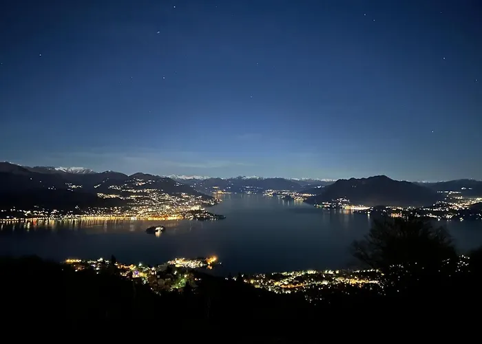 Private Luxury & Silence Retreat With Spectacular View Over The Maggiore Frühstückspension Stresa