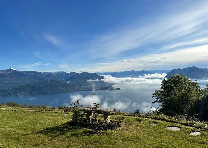 Frühstückspension Private Luxury & Silence Retreat With Spectacular View Over The Maggiore Stresa