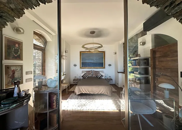 Private Luxury & Silence Retreat With Spectacular View Over The Maggiore Frühstückspension 4*