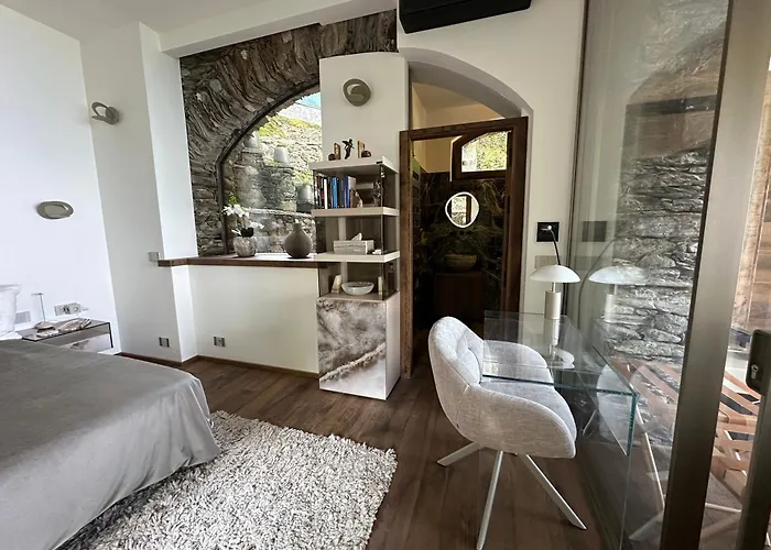 Bed & Breakfast Private Luxury & Silence Retreat With Spectacular View Over The Maggiore Stresa