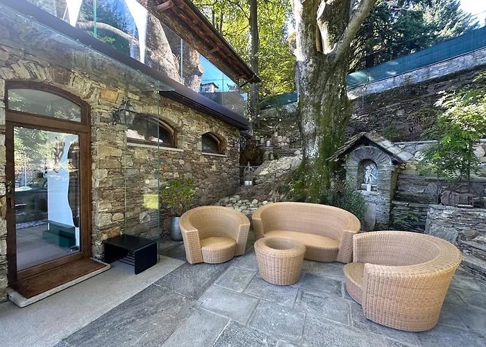 Private Luxury & Silence Retreat With Spectacular View Over The Maggiore Bed & Breakfast 4*