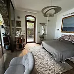 Private Luxury & Silence Retreat With Spectacular View Over The Maggiore Alojamento de Acomodação e Pequeno-almoço Stresa