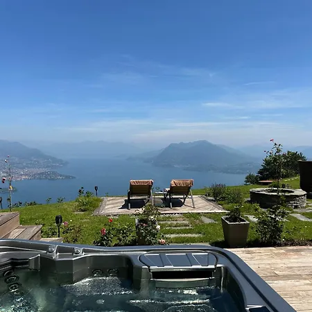 ベッド・アンド・ブレックファスト Private Luxury & Silence Retreat With Spectacular View Over The Maggiore