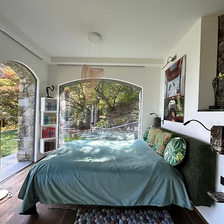 Bed and Breakfast Private Luxury & Silence Retreat With Spectacular View Over The Maggiore Στρέσα