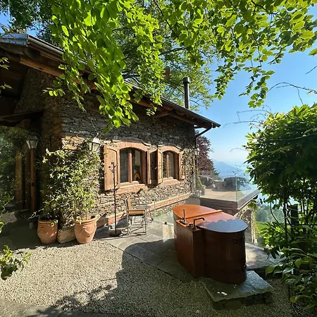 Private Luxury & Silence Retreat With Spectacular View Over The Maggiore Bed & Breakfast 4*